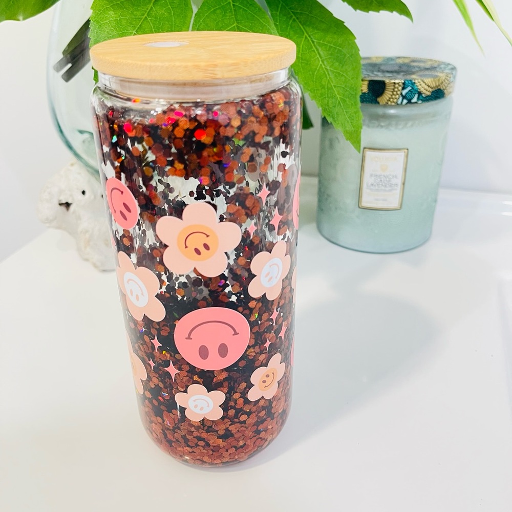 Groovy Retro Smiley face glass tumbler